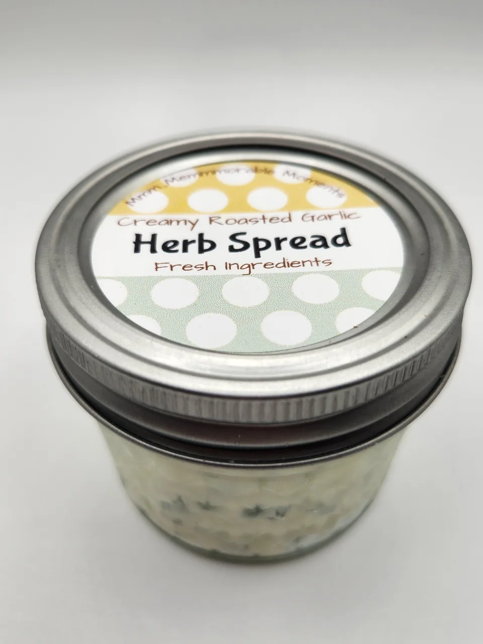 BD Greens Creamy Roasted Garlic Herb Spread